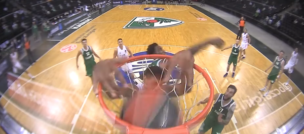 Жальгирис упустил дома победу в матче с Реалом Жальгирис упустил дома победу в матче с Реалом - Sputnik Литва