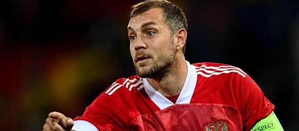 Футболист Артём Дзюба Футболист Артём Дзюба - Sputnik Литва