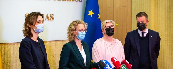 Ingrida Šimonytė, Gabrielius Landsbergis, Viktorija Čmilytė-Nielsen ir Aušrinė Armonaitė Ingrida Šimonytė, Gabrielius Landsbergis, Viktorija Čmilytė-Nielsen ir Aušrinė Armonaitė - Sputnik Lietuva