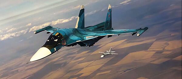 Дневная и ночная дозаправка истребителей и бомбардировщиков ЮВО от танкеров Ил-78 ВКС России - Sputnik Литва