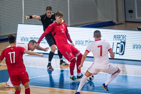 Сборная Литвы по футзалу не прошла первый раунд отбора на Евро-2022 - Sputnik Литва