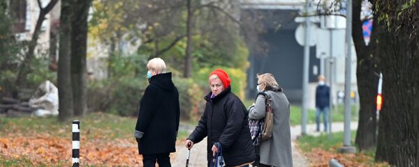 Прохожие на улице в Вильнюсе - Sputnik Литва