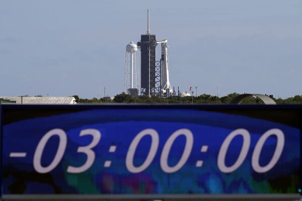 Табло временем, оставшимся до запуска ракеты Falcon 9 с кораблем Crew Dragon - Sputnik Lietuva