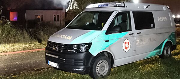 Panevėžyje policininkės iš gaisro išgelbėjo vyrą Panevėžyje policininkės iš gaisro išgelbėjo vyrą - Sputnik Lietuva