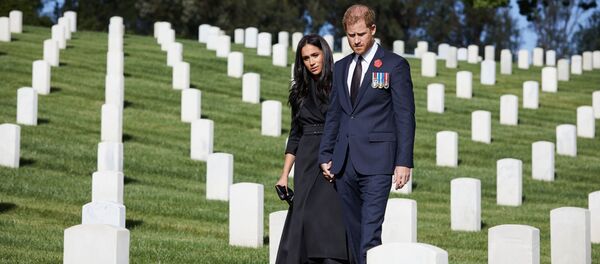 Принц Гарри с Меган Маркл Принц Гарри с Меган Маркл - Sputnik Литва