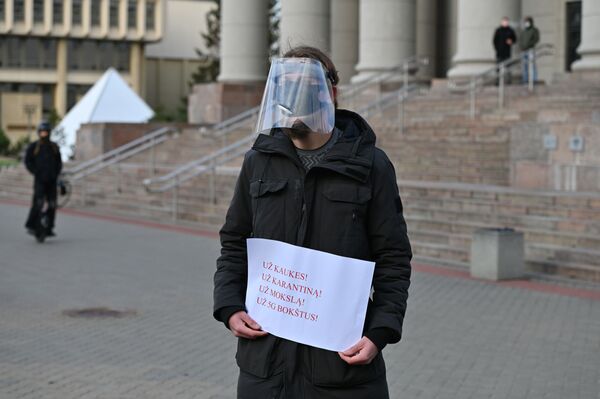 protestas prieš kaukių nešiojimą Vilniuje - Sputnik Lietuva
