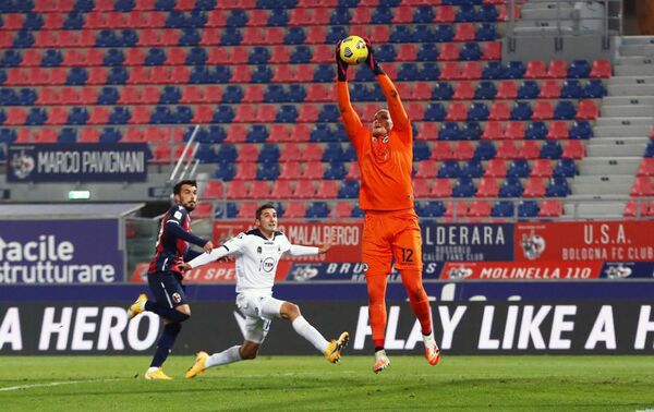 Крапикас помог клубу Серии А пройти в 1/8 финала Кубка Италии - Sputnik Литва