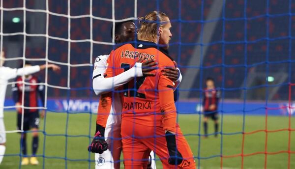 Крапикас помог клубу Серии А пройти в 1/8 финала Кубка Италии - Sputnik Литва