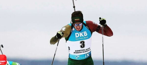 Литовский биатлонист Витаутас Строля на I этапе Кубка мира по биатлону в финском Контиолахти - Sputnik Литва