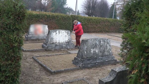 Lietuvoje išniekinti sovietų karių broliški kapai - Sputnik Lietuva