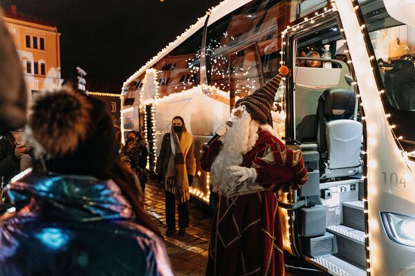 Šventinę nuotaiką kauniečiams atveš Kalėdinis autobusas Šventinę nuotaiką kauniečiams atveš Kalėdinis autobusas - Sputnik Lietuva