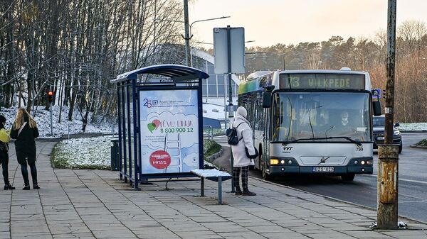 Автобус на остановке в Вильнюсе - Sputnik Литва