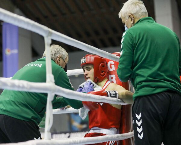 Боксеры Литвы возвращаются с молодежного ЧЕ с тремя медалями - Sputnik Литва