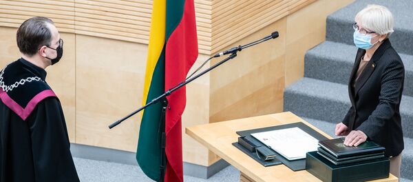 Присяга члена Сейма Литвы Асты Кубилене - Sputnik Литва