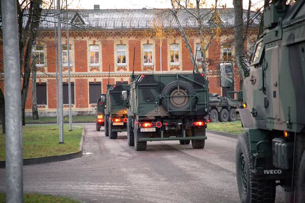 Польские военные отработали передислокацию на территорию Литвы - Sputnik Литва