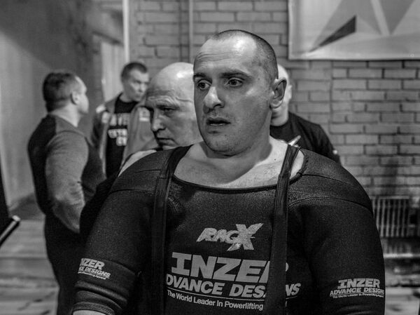 Литовский тяжелоатлет умер от COVID-19 Литовский тяжелоатлет умер от COVID-19 - Sputnik Литва