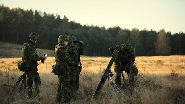 Эстонские военные на учениях - Sputnik Литва