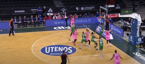 Матч Жальгирис (Литва) – Барселона (Испания) в Евролиге, 4 декабря 2020  - Sputnik Литва