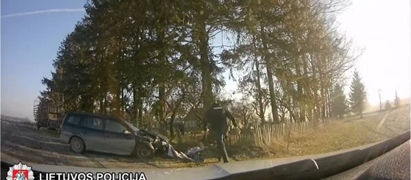 neblaivaus bėglio kelionė baigėsi avarija neblaivaus bėglio kelionė baigėsi avarija - Sputnik Lietuva