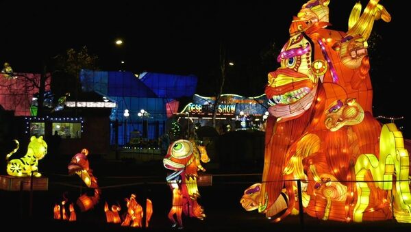 Драконы в Таллине! В столице Эстонии зажглись гигантские китайские фонари - Sputnik Lietuva