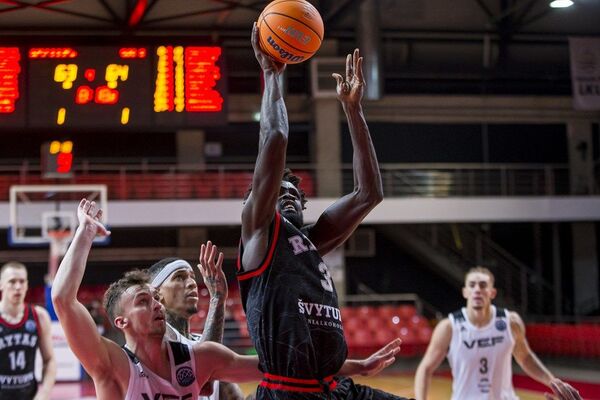 Обескровленный Ритас не сумел дать бой чемпиону Латвии Обескровленный Ритас не сумел дать бой чемпиону Латвии - Sputnik Литва