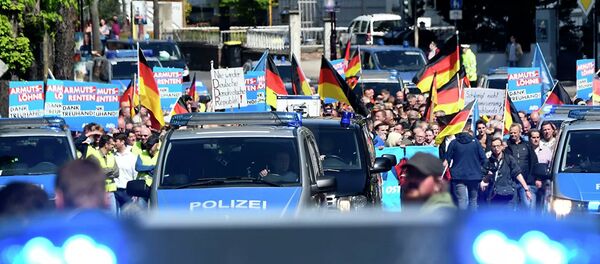 Сторонники партии Альтернатива для Германии в Эрфурте Сторонники партии Альтернатива для Германии в Эрфурте - Sputnik Lietuva