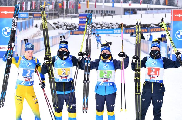 В мужской эстафете у лидеров сборной день не задался - Sputnik Литва