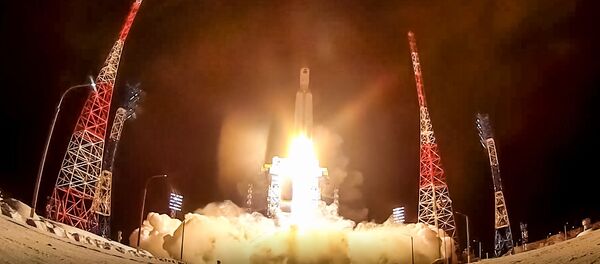 Ji skraido: Rusijoje nufilmuotas sunkiosios raketos Angara-A5 paleidimas - Sputnik Lietuva