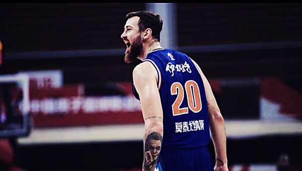 Донатас Мотеюнас, выступающий в Китайской баскетбольной Суперлиге за Синьцзян Флаинг Тайгерс - Sputnik Литва