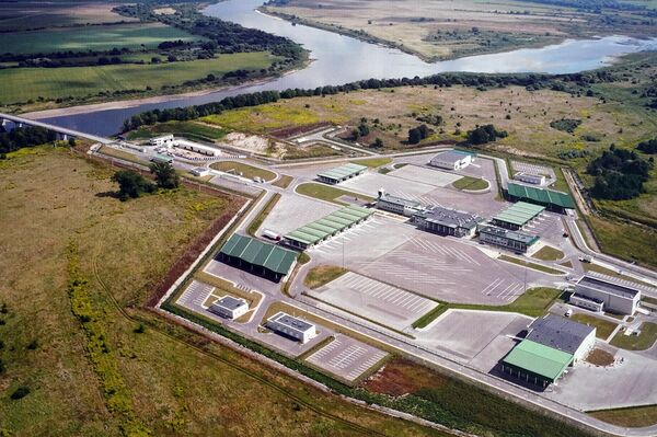 На границе с Литвой построили самый большой в России погранпереход На границе с Литвой построили самый большой в России погранпереход - Sputnik Литва