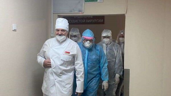Президент Беларуси Александр Лукашенко посетил с рабочим визитом Могилевскую областную клиническую больницу - Sputnik Lietuva
