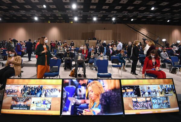 О выборах-2024, берлинском пациенте и придурках: яркие заявления Путина О выборах-2024, берлинском пациенте и придурках: яркие заявления Путина - Sputnik Литва