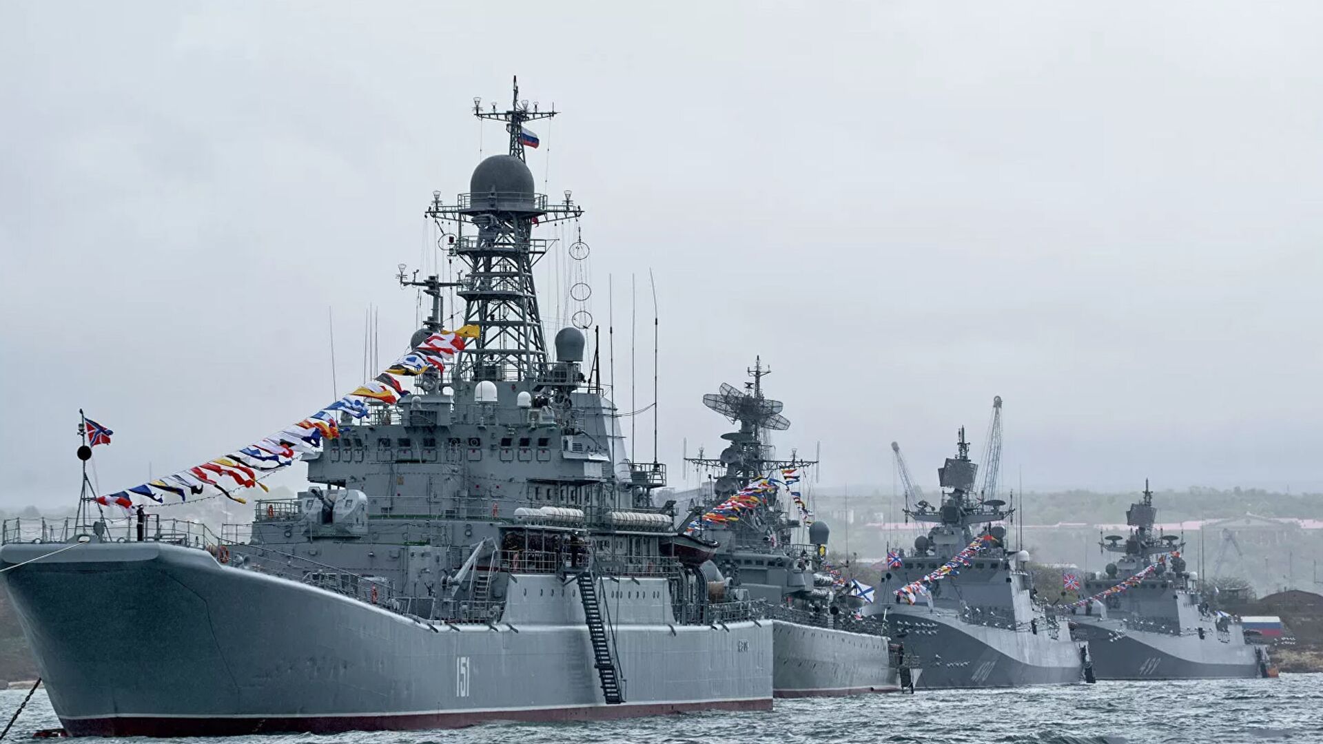 Rusijos karinio jūrų laivyno Juodosios jūros laivyno laivai Sevastopolyje - Sputnik Lietuva, 1920, 25.12.2021