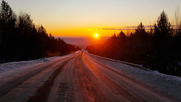 Автомобильная дорога зимой - Sputnik Литва