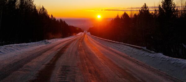 Автомобильная дорога зимой - Sputnik Литва