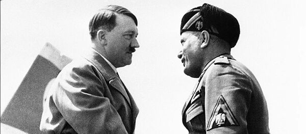 Adolfas Hitleris ir Benitas Musolinis, 1934 metai Adolfas Hitleris ir Benitas Musolinis, 1934 metai - Sputnik Lietuva