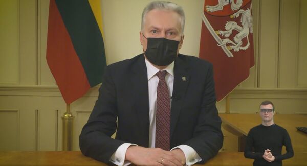 Время чудес и подарков: как Успасских обскакал президента Литвы в рекламе Время чудес и подарков: как Успасских обскакал президента Литвы в рекламе - Sputnik Литва