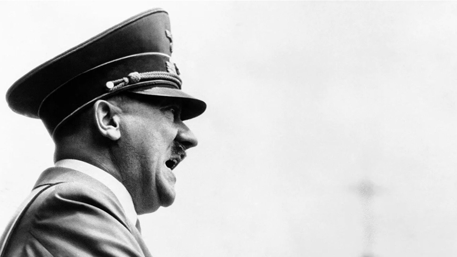 Адольф Гитлер, 1 мая 1938 года - Sputnik Литва, 1920, 29.04.2022