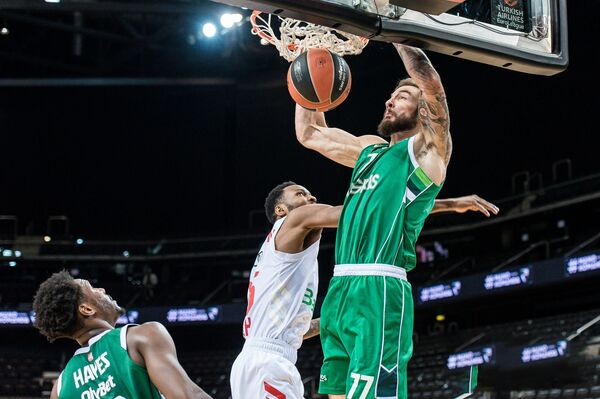 Базер-битер Григониса стал для фанатов Жальгириса подарком на Рождество - Sputnik Литва