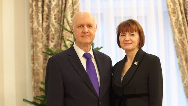 Посол Российской Федерации в Литве Алексей Исаков с супругой Людмилой Исаковой  - Sputnik Lietuva