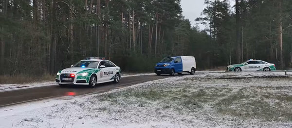 В Литву прибыла вакцина от коронавируса Pfizer и BioNTech В Литву прибыла вакцина от коронавируса Pfizer и BioNTech - Sputnik Литва