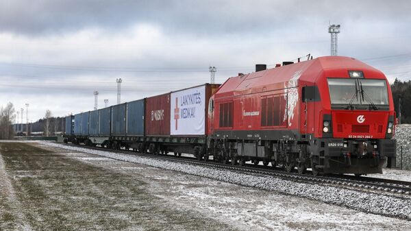 Поезд литовской железной дороги  - Sputnik Литва