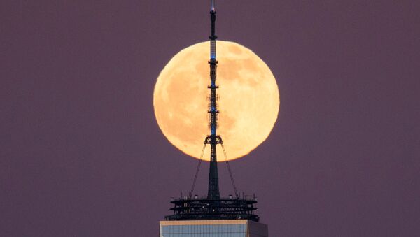 Полнолуние Холодной луны в Нью-Йорке  - Sputnik Lietuva