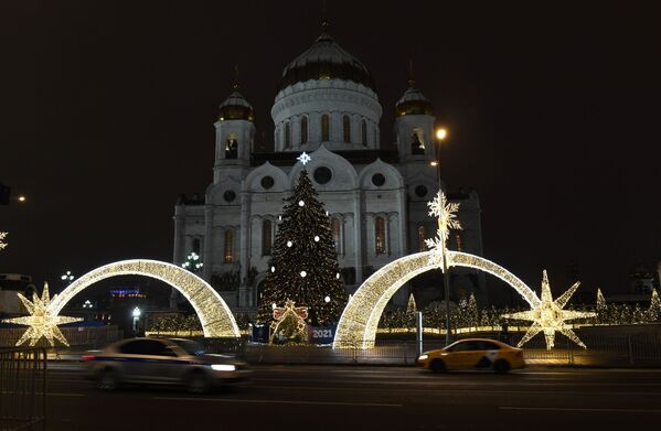 Рождественский вертеп у храма Христа Спасителя в Москве - Sputnik Литва