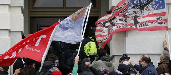 Акция протеста сторонников Трампа в Вашингтоне Акция протеста сторонников Трампа в Вашингтоне - Sputnik Литва