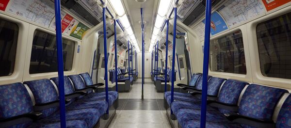 Ситуация в Лондоне в связи с выявлением нового штамма коронавируса - Sputnik Литва