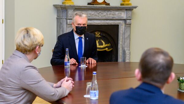 Встреча президента Гитанаса Науседы, премьер-министра Ингриды Шимоните и министра здравоохранения Арунаса Дулкиса - Sputnik Литва