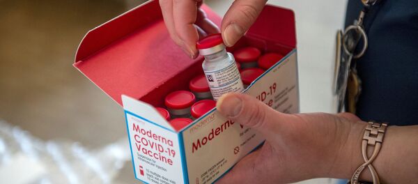 Вакцина против коронавируса Moderna Covid-19 - Sputnik Литва