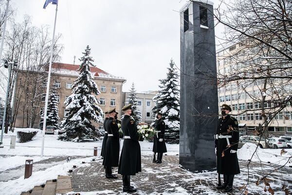 Мемориал 13 января - обелиск-колокольня в Вильнюсе - Sputnik Литва