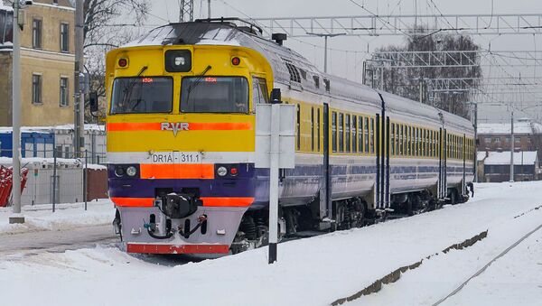 Дизельный поезд АО Pasažieru vilciens - Sputnik Литва